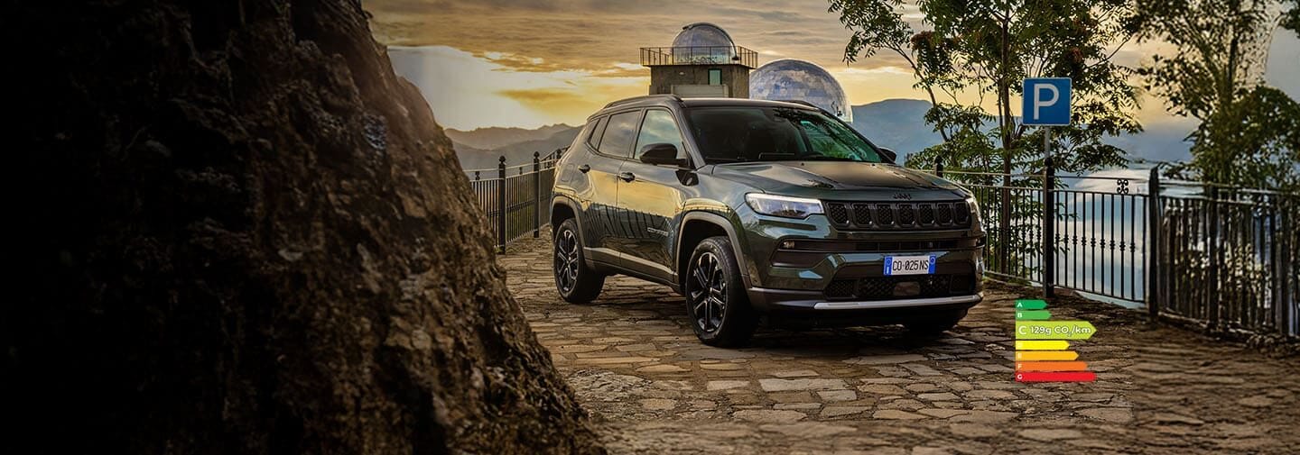 Jeep Compass 2025 : SUV compact hybride et 100% électrique fabriqué en Italie